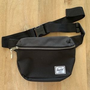 Herschel waist pouch NWT